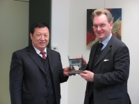 Akademiepräsident Prof. Shi, Akademiedirektor Jüttner