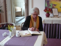 Eintrag ins Gästebuch der Tagungsstätte